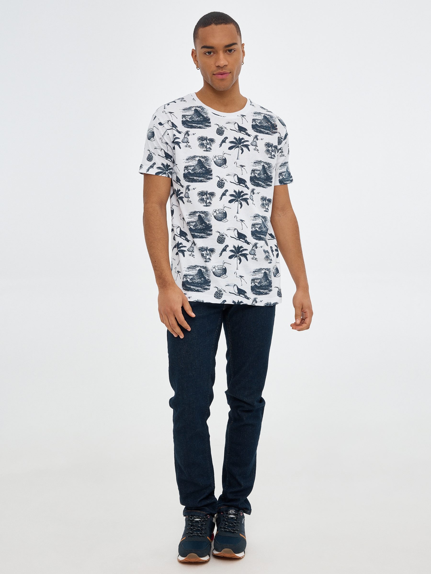 Hawaiian print T-shirt white middle front view