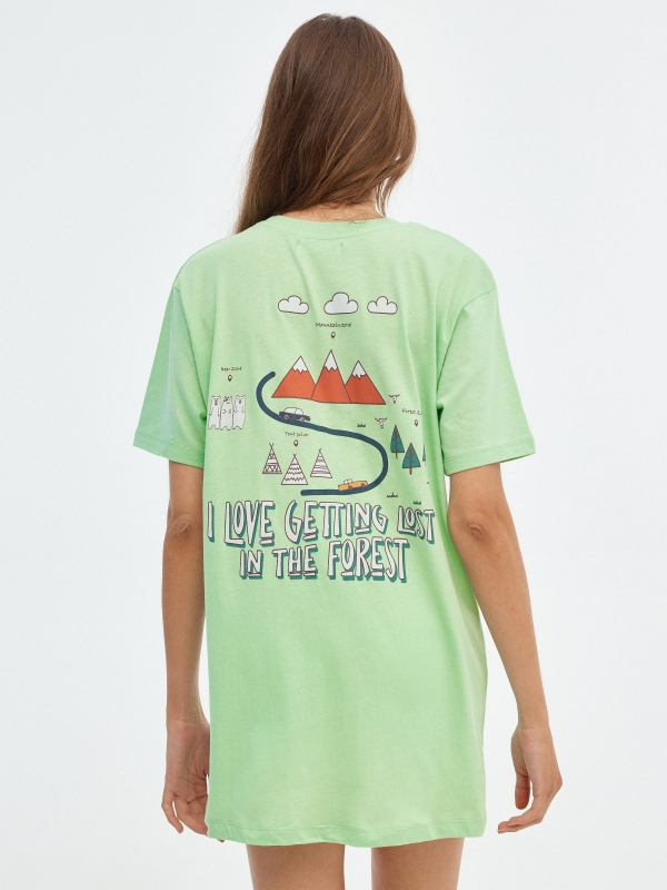 T-shirt oversized In Forest verde claro vista meia traseira