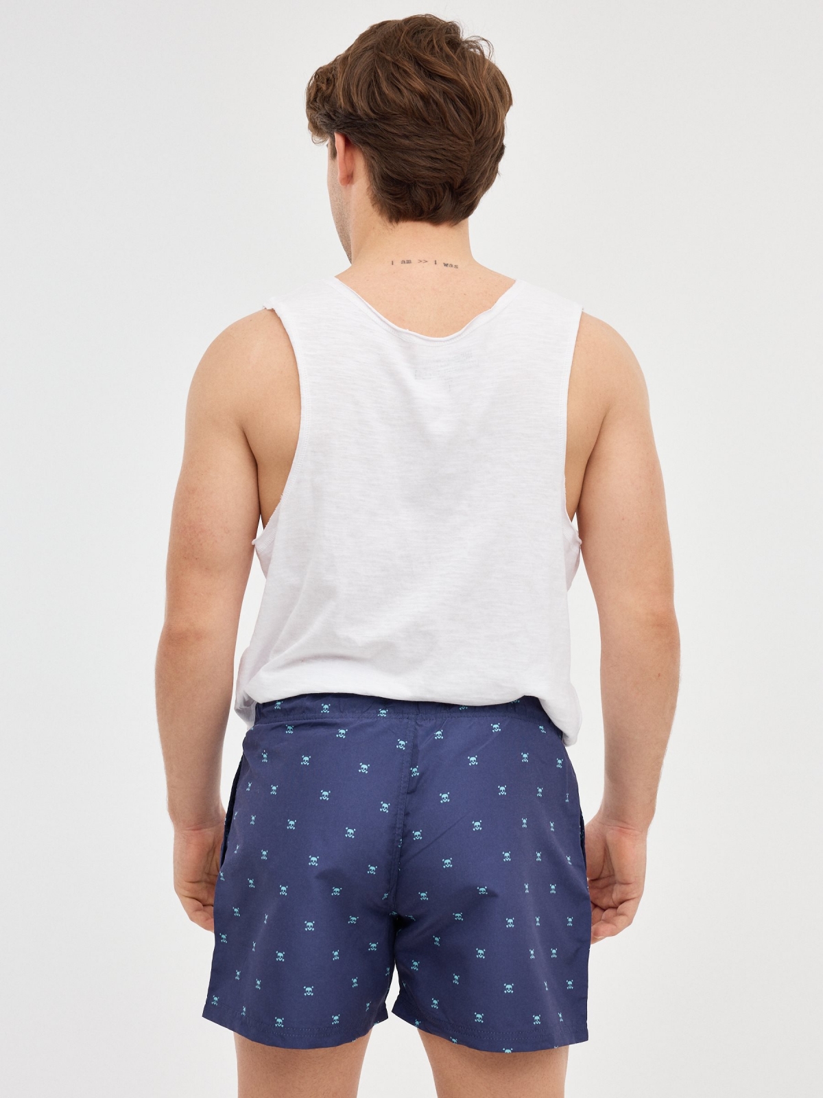 Baádor print skulls navy middle back view