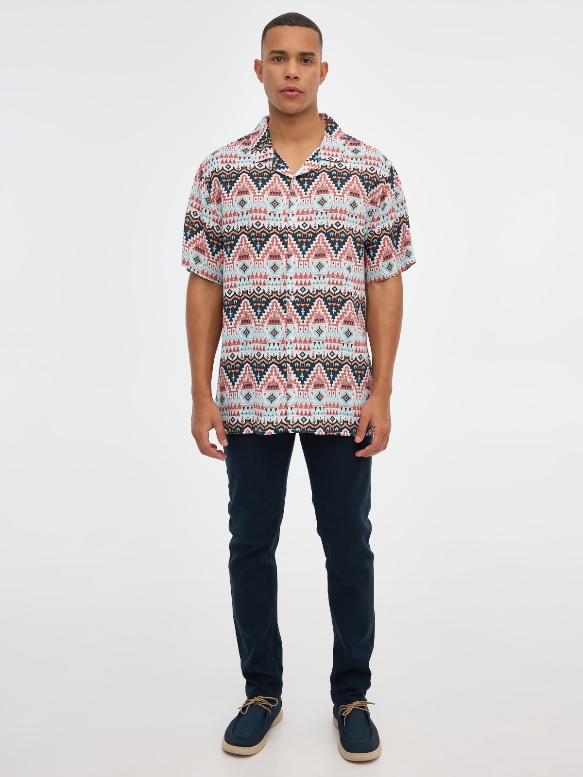 Camisa de impressão geométrica off white vista geral frontal