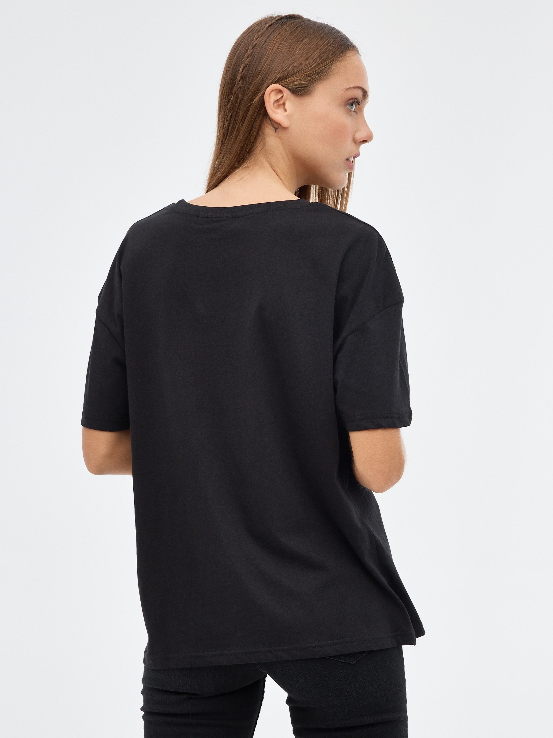 T-shirt oversized Dragon Ball preto vista meia frontal