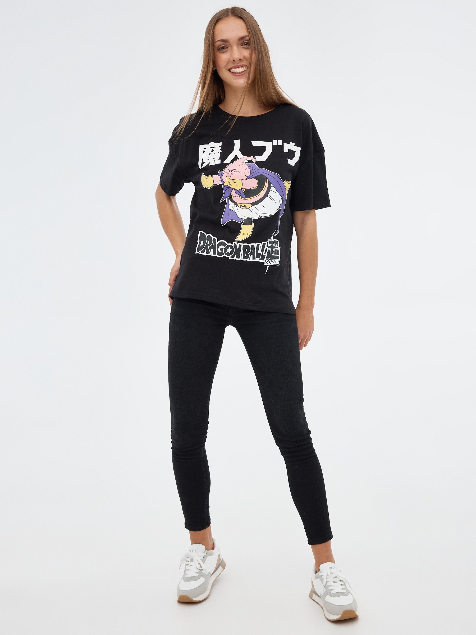 T-shirt oversized Dragon Ball preto vista meia frontal