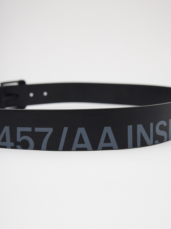 Faixa preta impressa em serigrafia preto vista detalhe