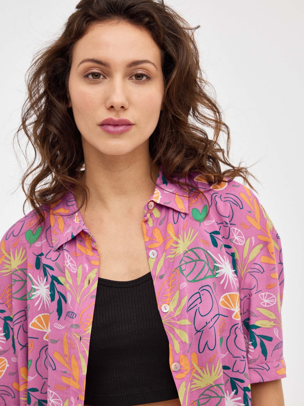 Tucan Crop Print Shirt multicolor detail view