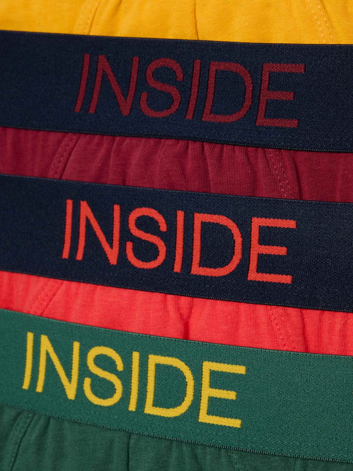 Plain briefs pack 7 u with a model