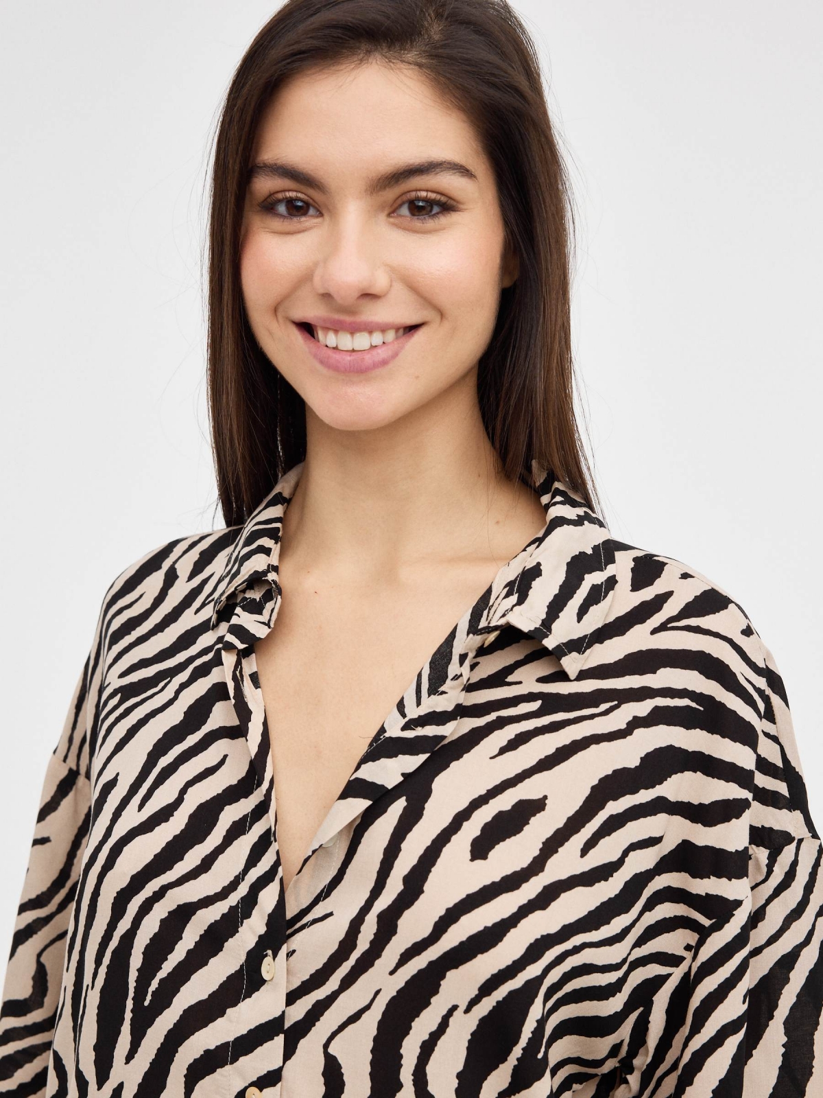 Oversized AnimalPrint Shirt multicolor detail view