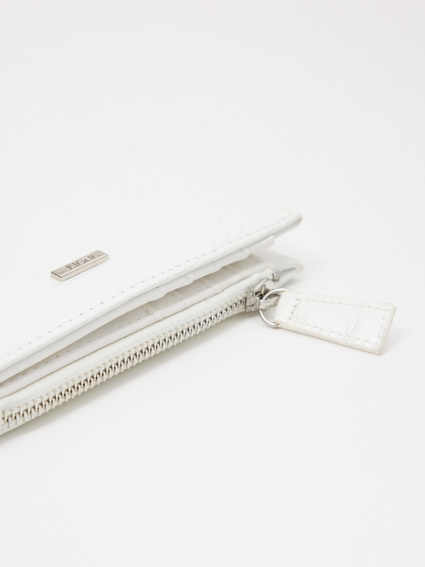 White leatherette purse white detail view