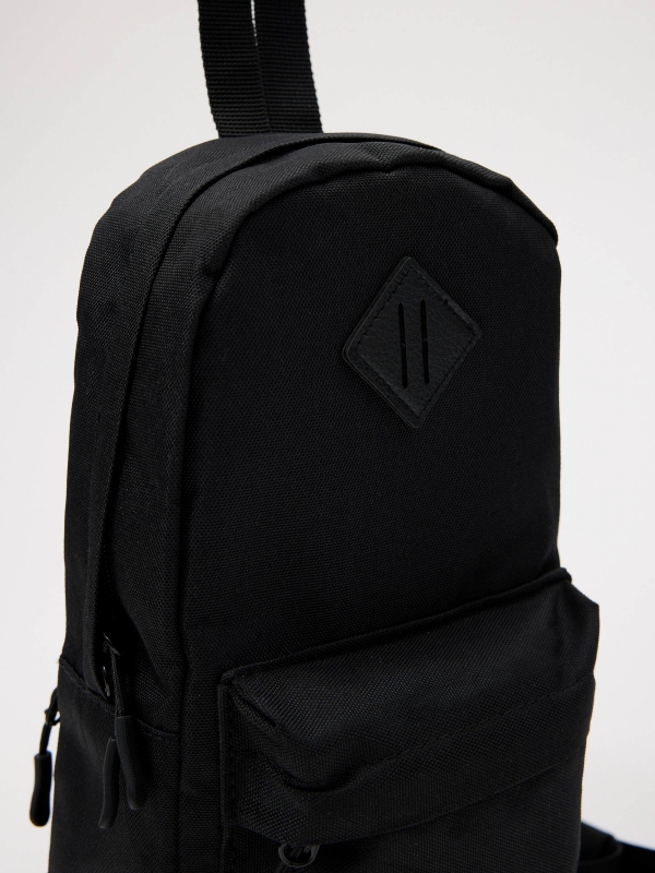 Saco de ombro de homem preto vista detalhe