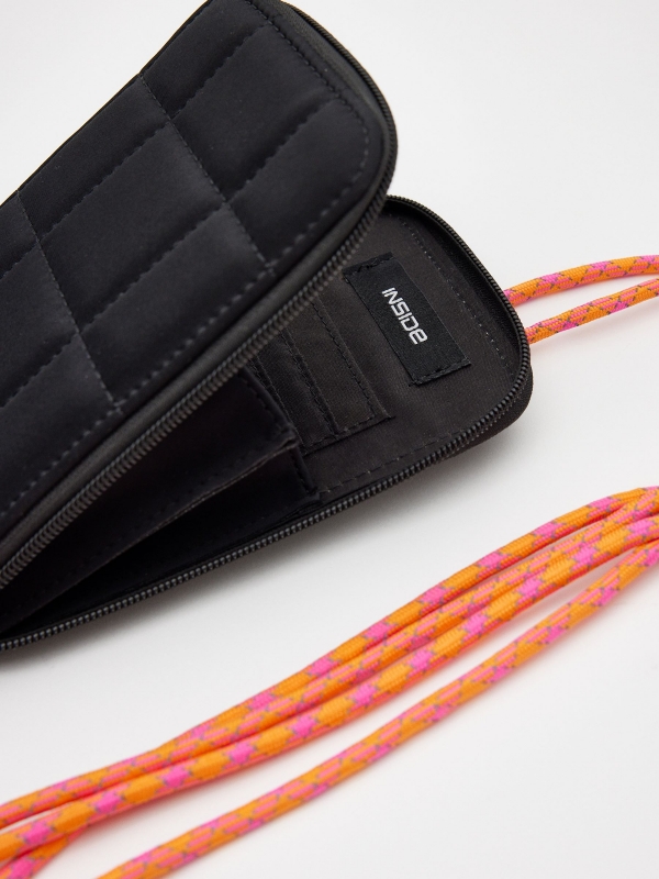 Bolso mini cordón naranja negro vista detalle