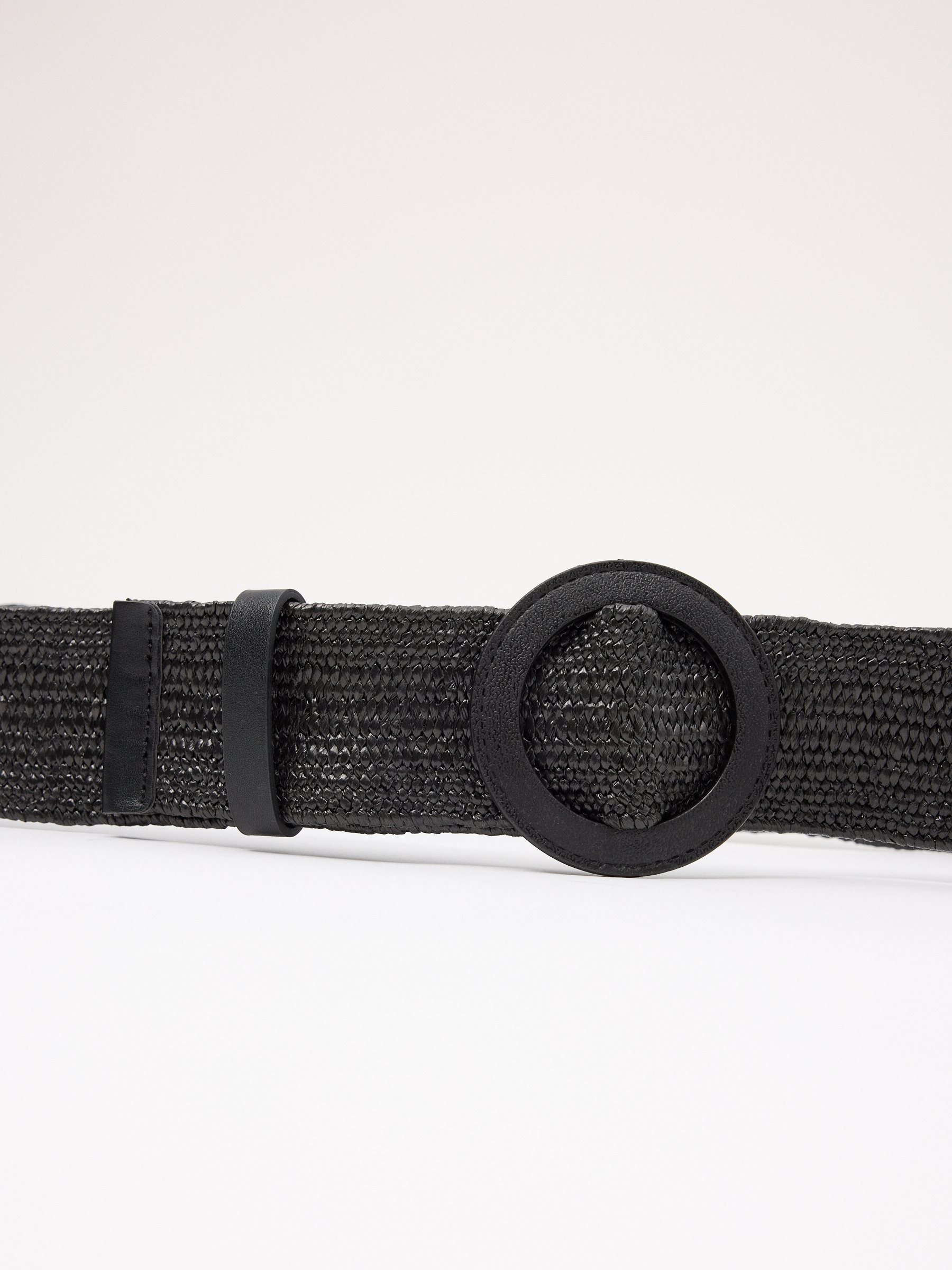 Round buckle elastic belt black rolled view