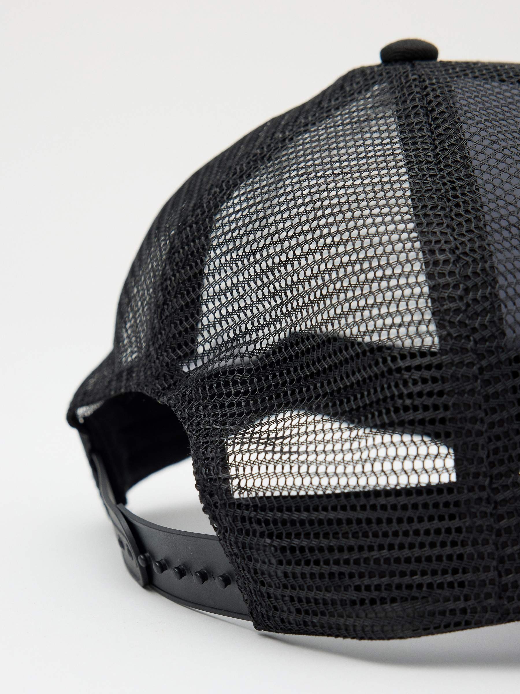Logo trucker cap black