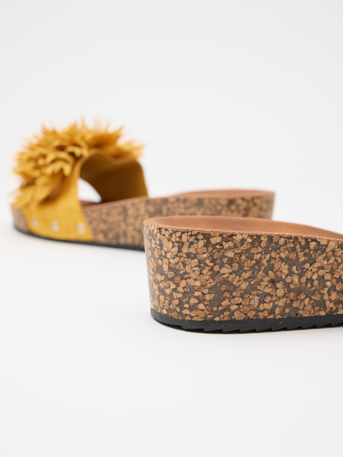 Wedge shovel with flower strip mustard detail view