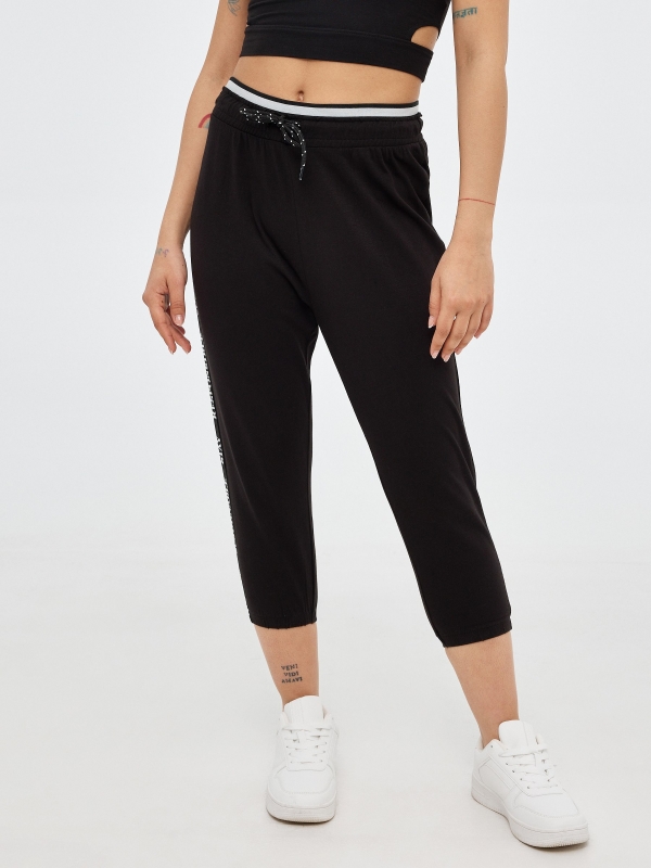 Pantalón jogger RESPON negro vista media frontal