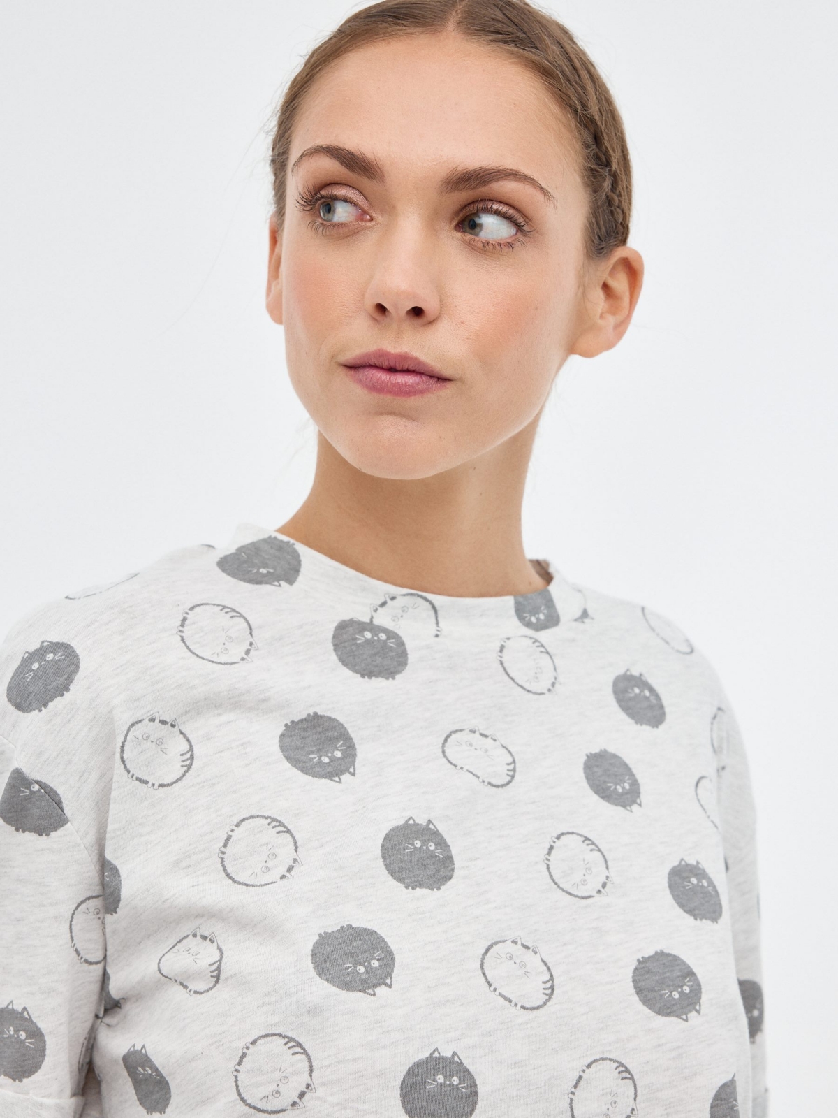 Pajamas cats print light grey