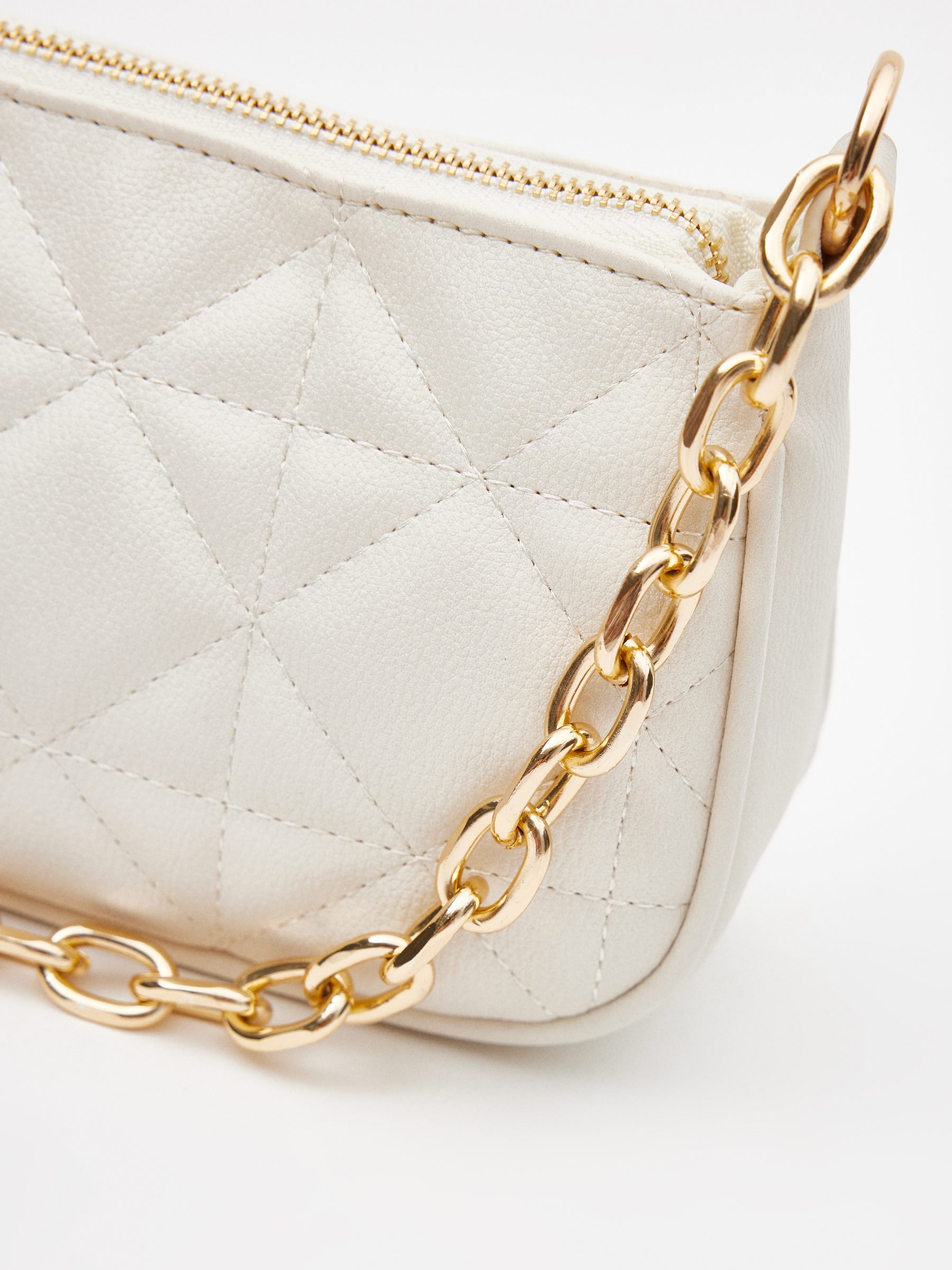 White quilted effect bag off white