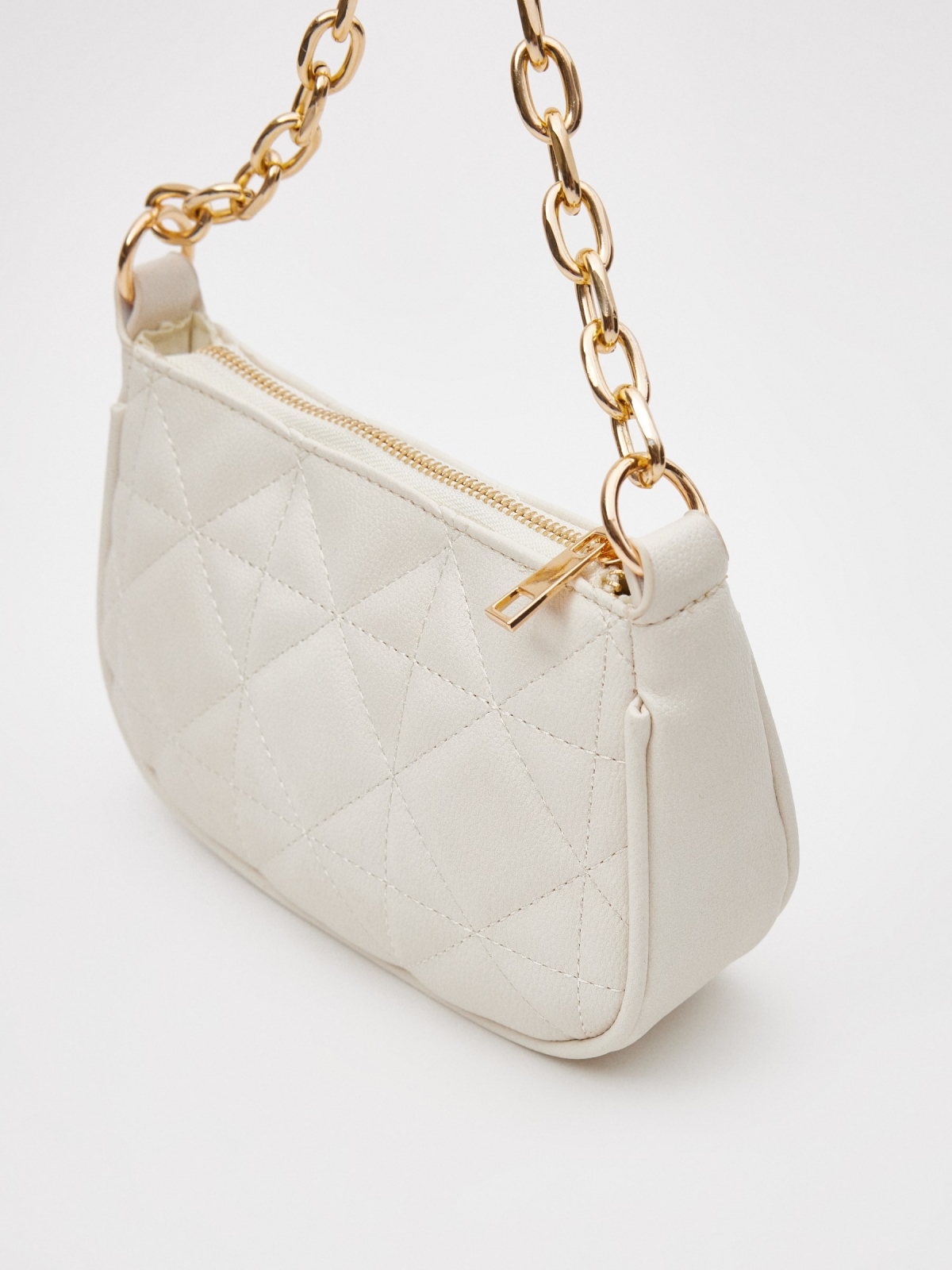 Bolso blanco efecto acolchado blanco roto vista detalle