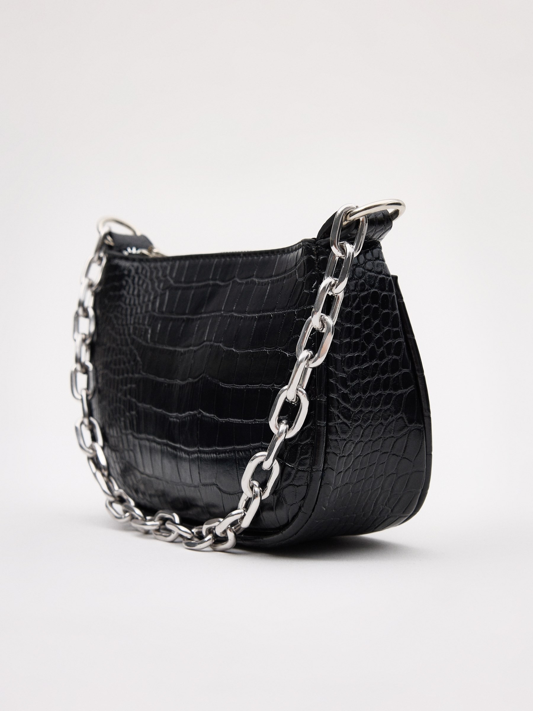 Bolso negro efecto piel negro