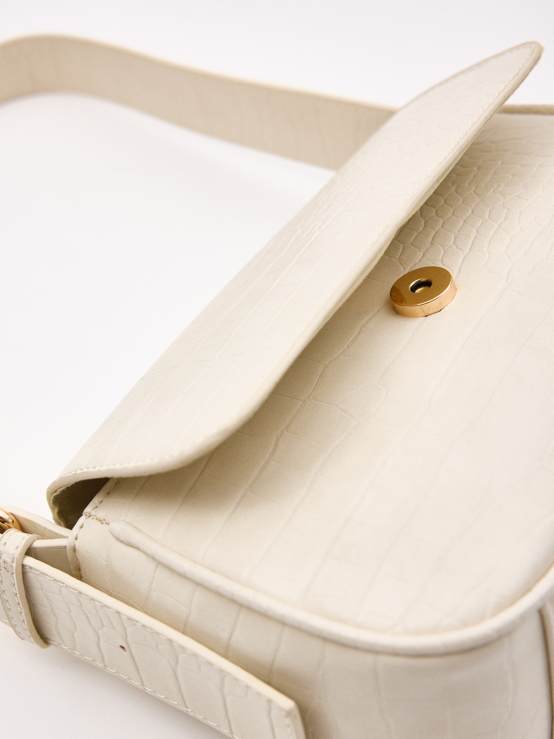 White leather effect bag off white