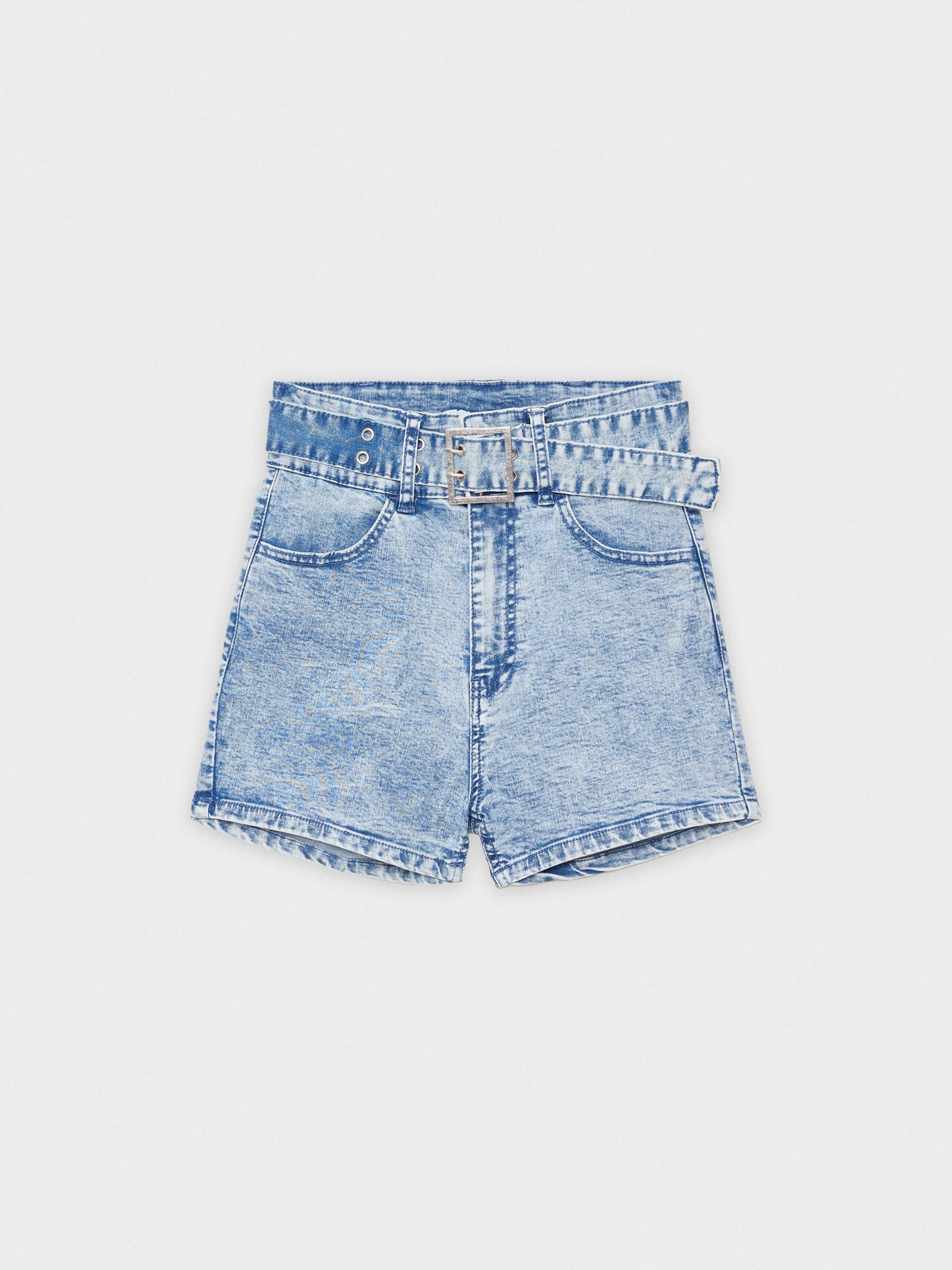 Calções de ganga com cinto azul claro vista meia frontal