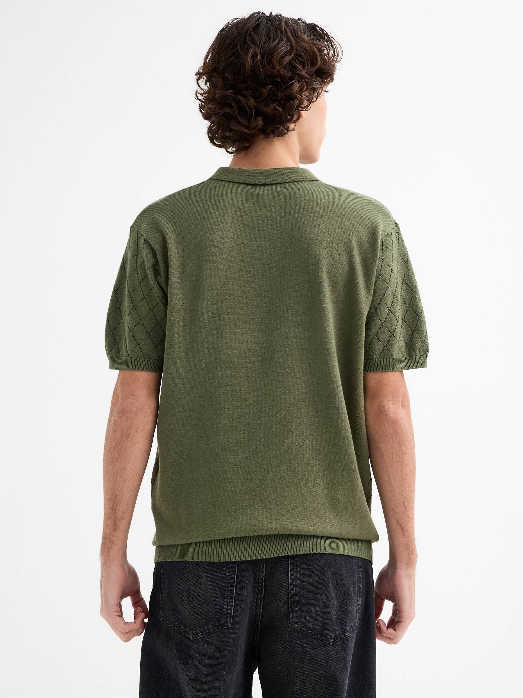 Camiseta manga curta ponto losango verde vista meia frontal