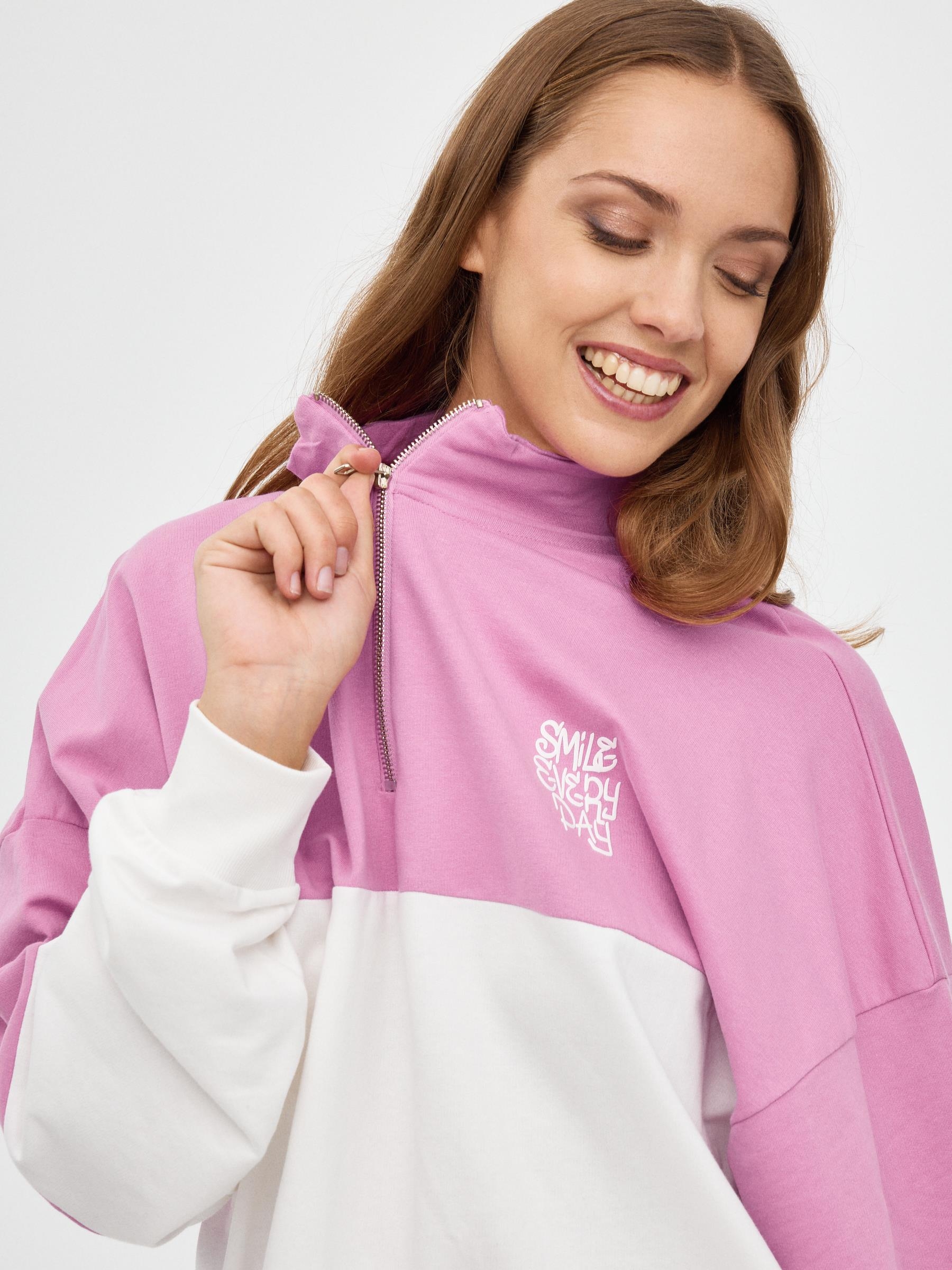 Sudadera contrastes cremallera morado vista media frontal