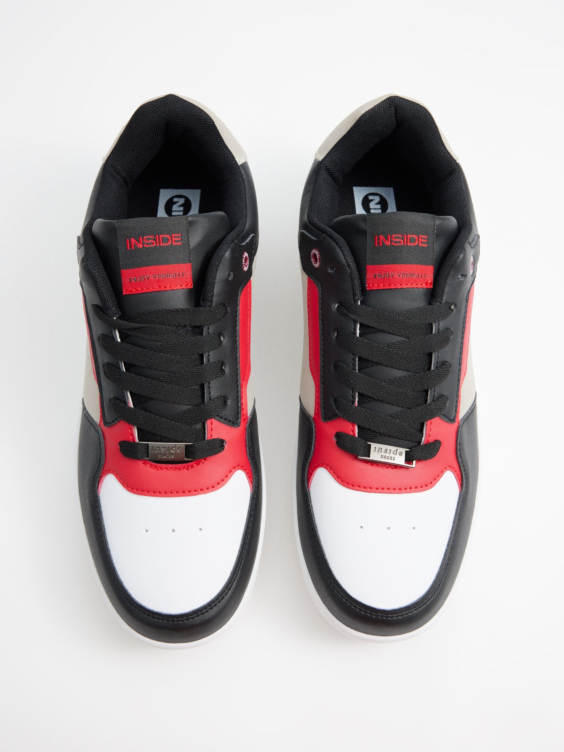 Sapatilha casual combinada multicolorido