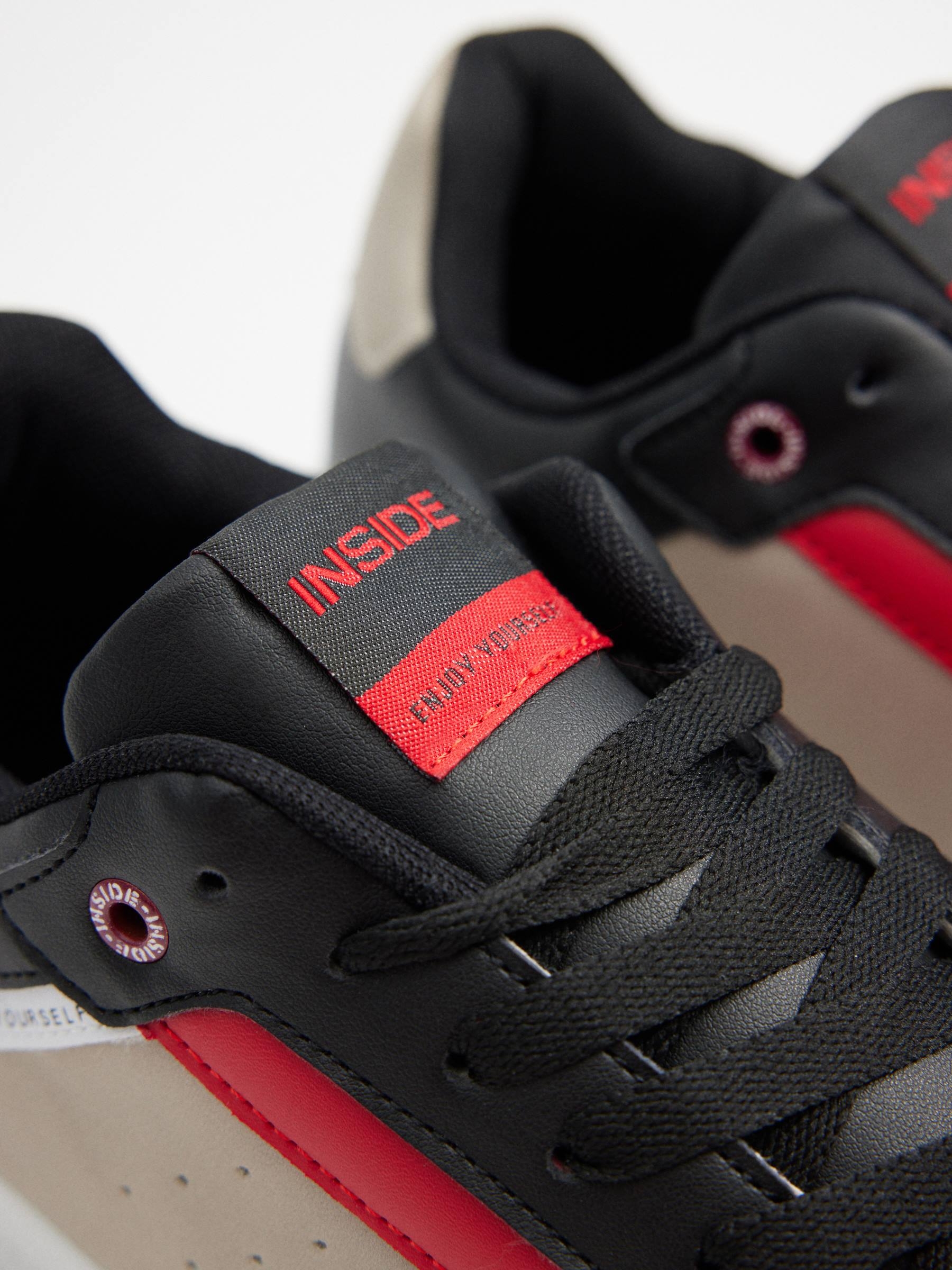 Sapatilha casual combinada multicolorido