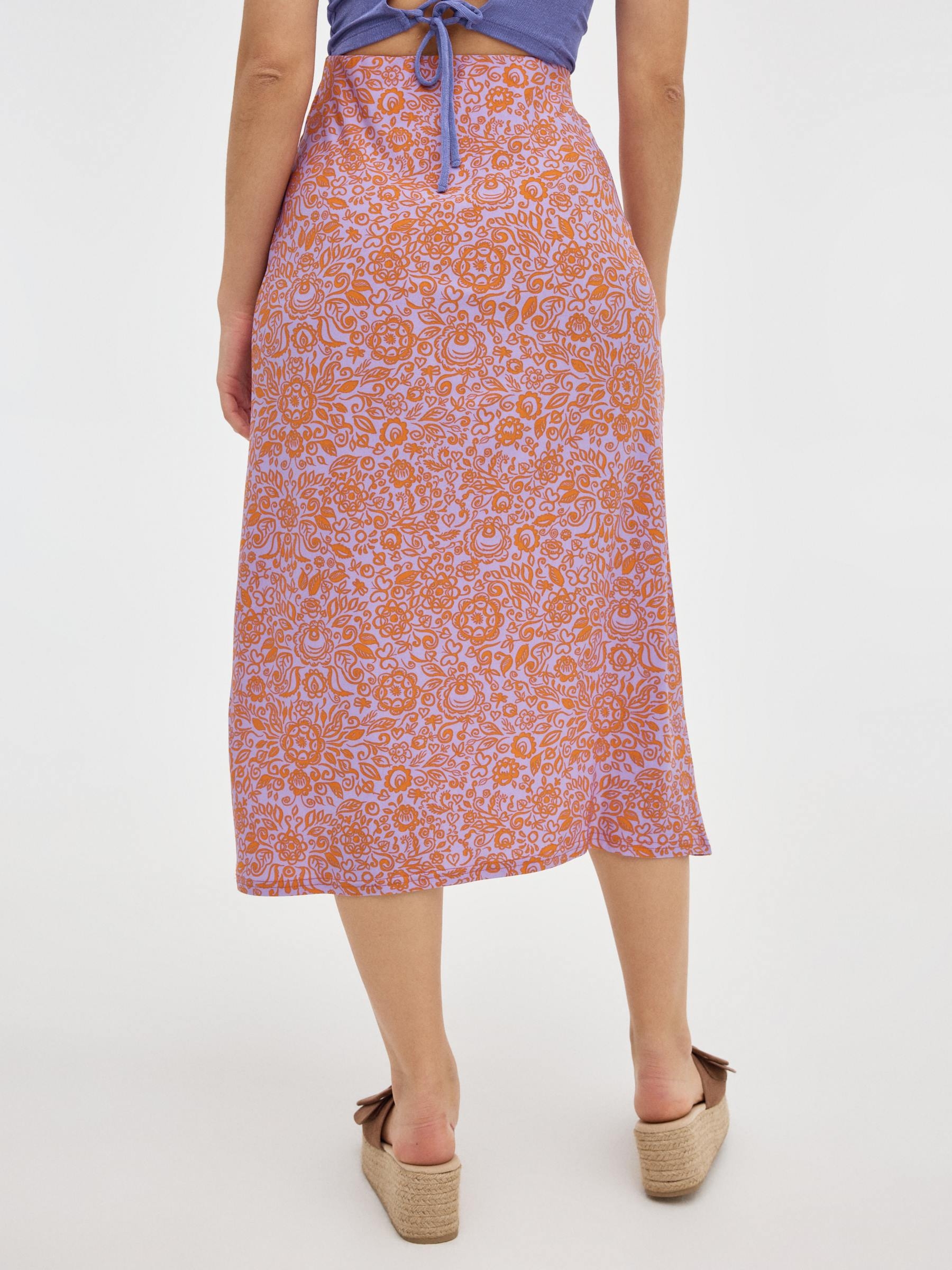 Falda midi estampado flores malva vista media frontal