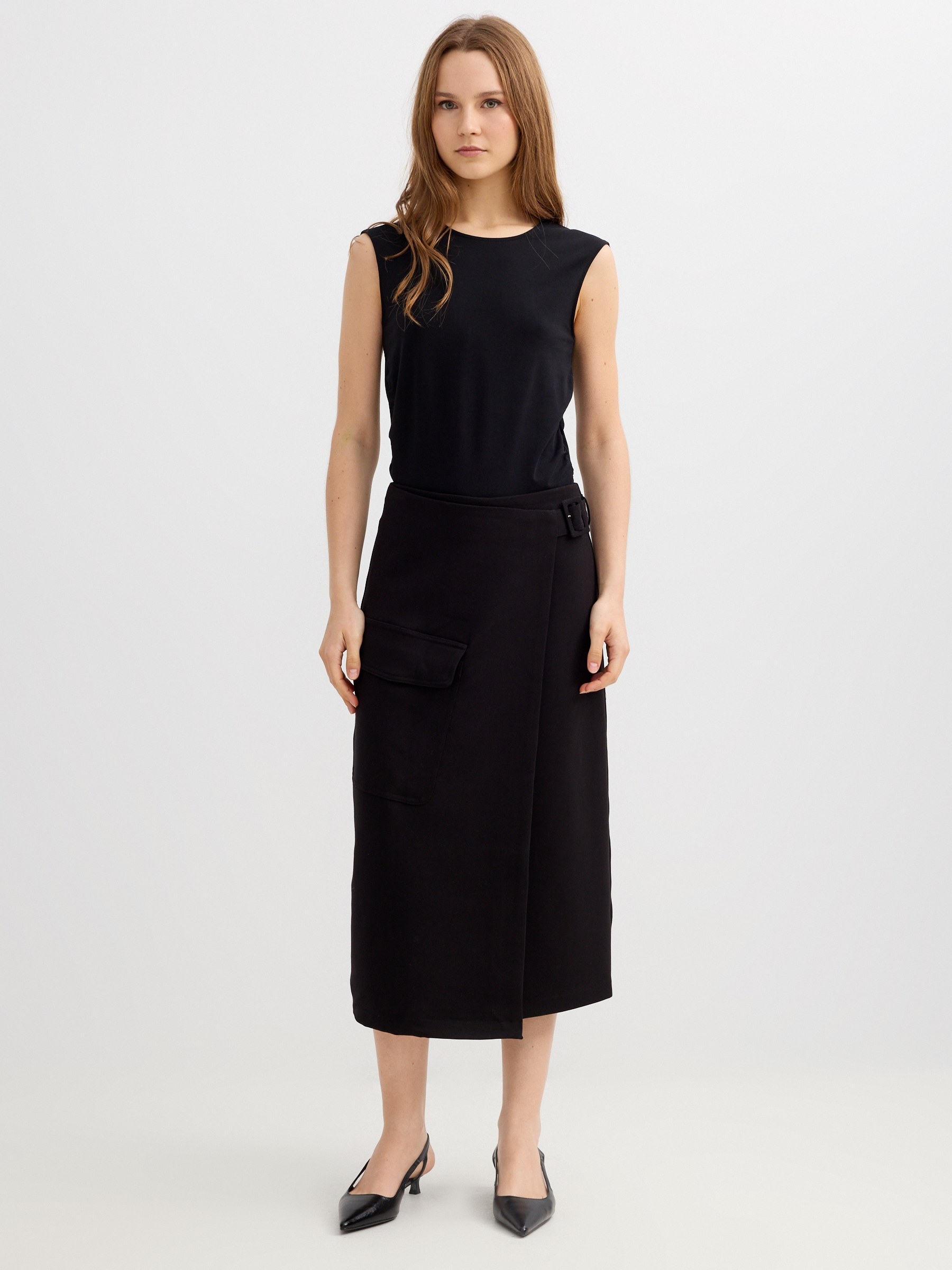 Crossed midi skirt black middle front view