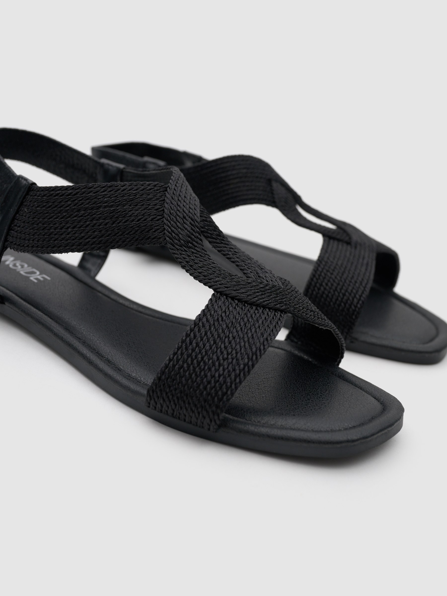 Sandalia trenza negro