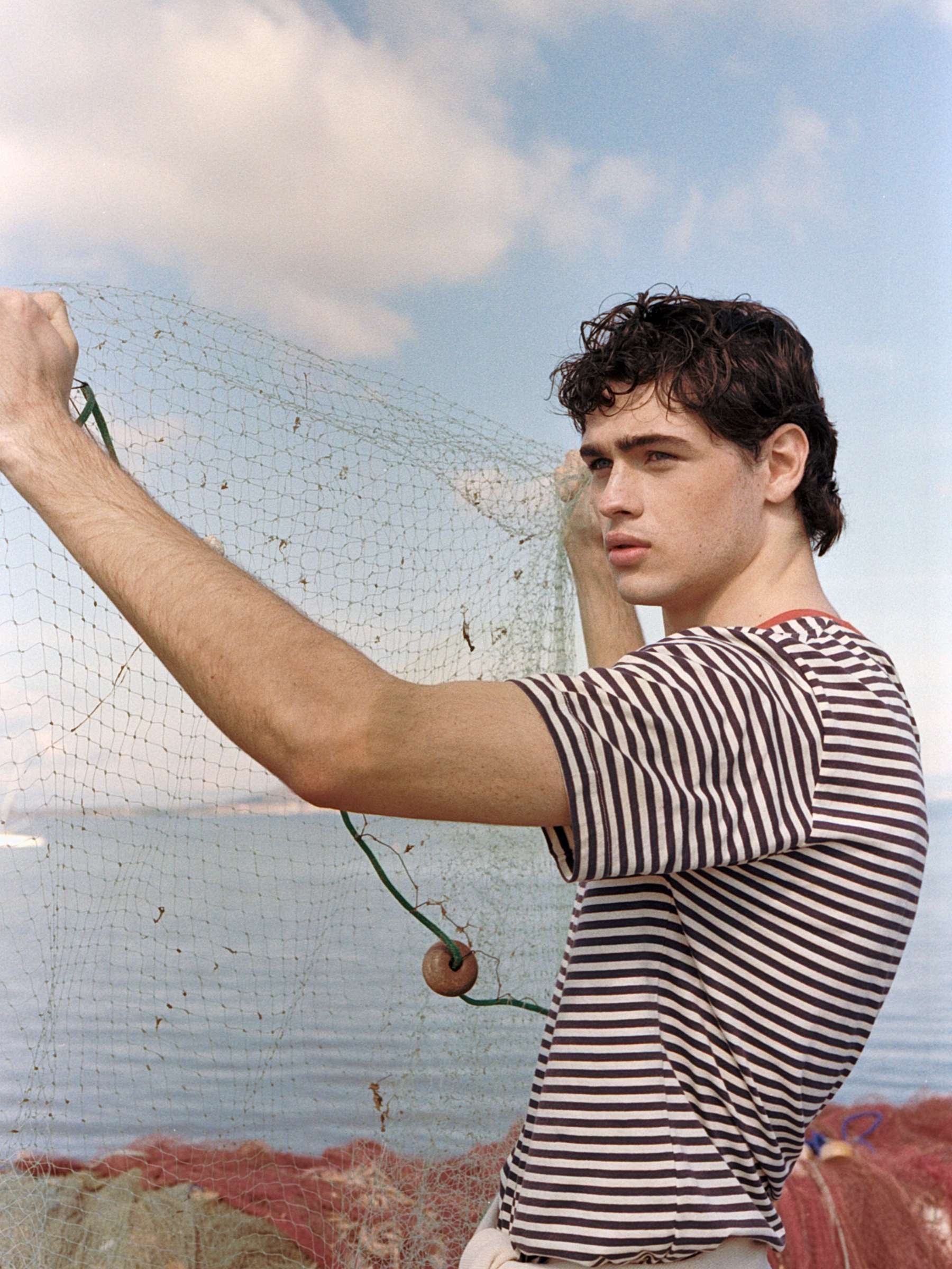 Camiseta de rayas casual azul petróleo vista media frontal