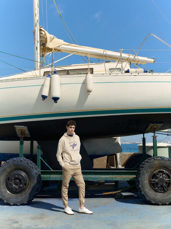  Pantalón jogger elástico beige