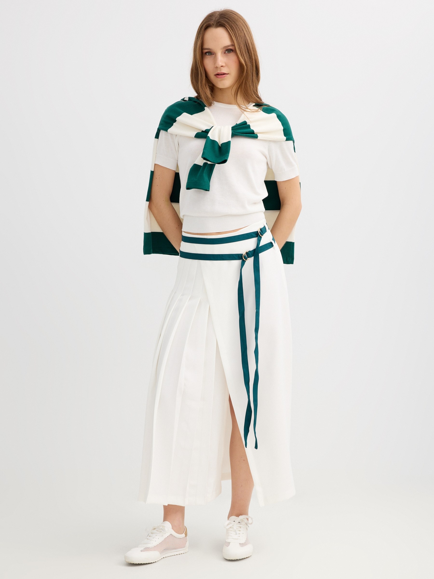 saia midi com pregas off white vista meia frontal