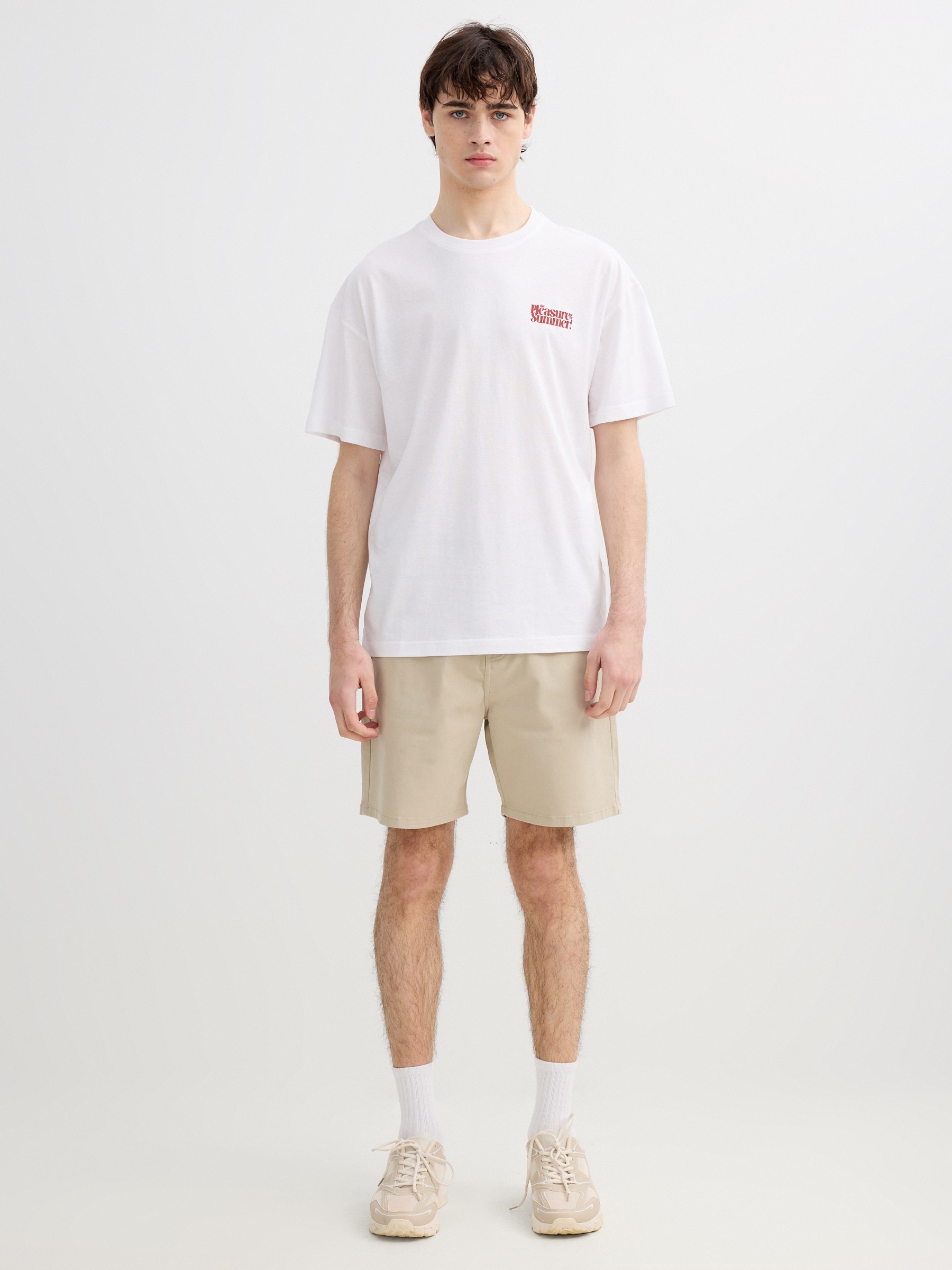 Bermudas regular crudo vista media frontal