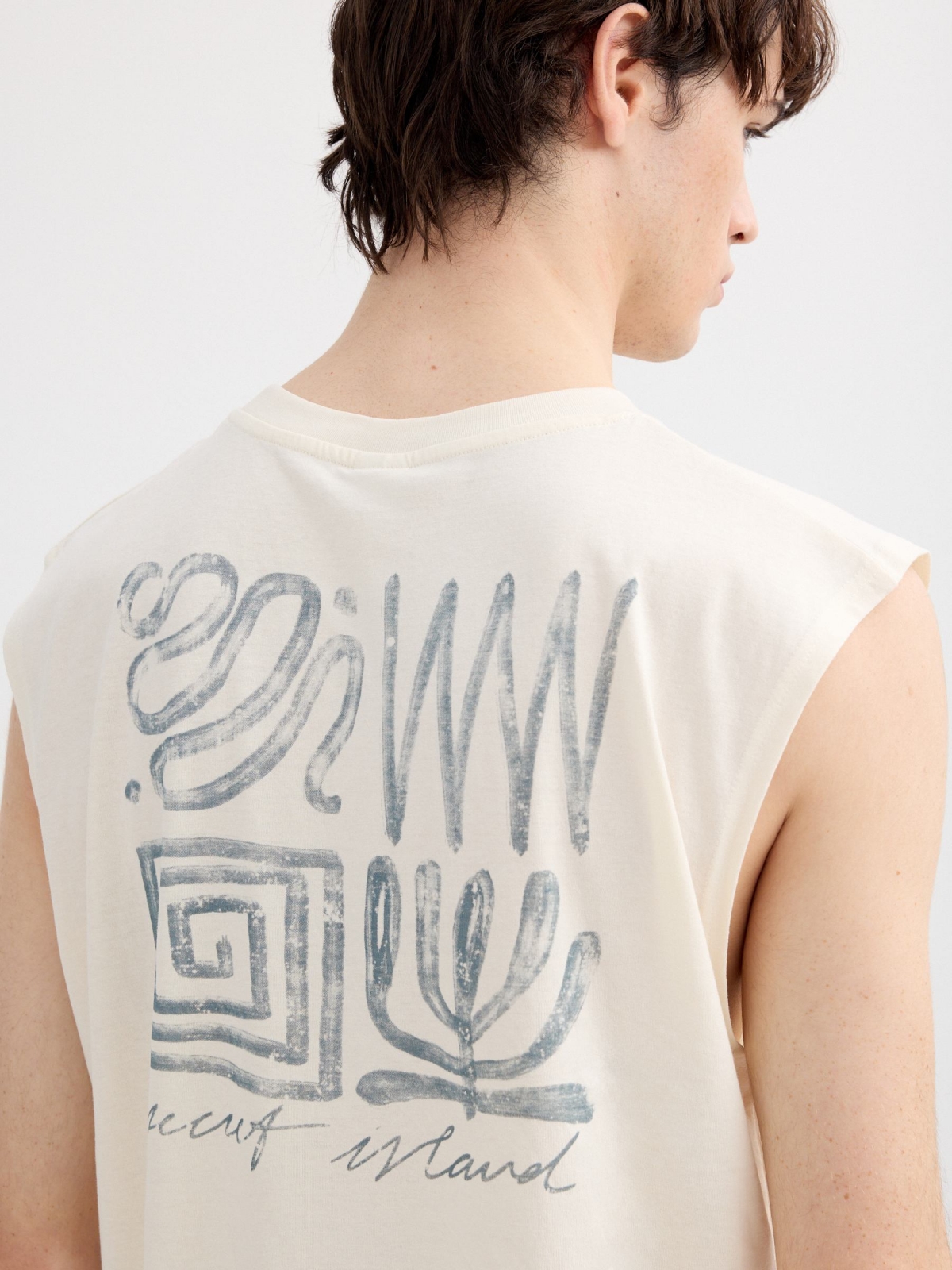 Camiseta sin mangas mini bordado crudo vista detalle