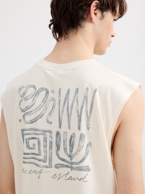 Camiseta sin mangas mini bordado crudo vista detalle