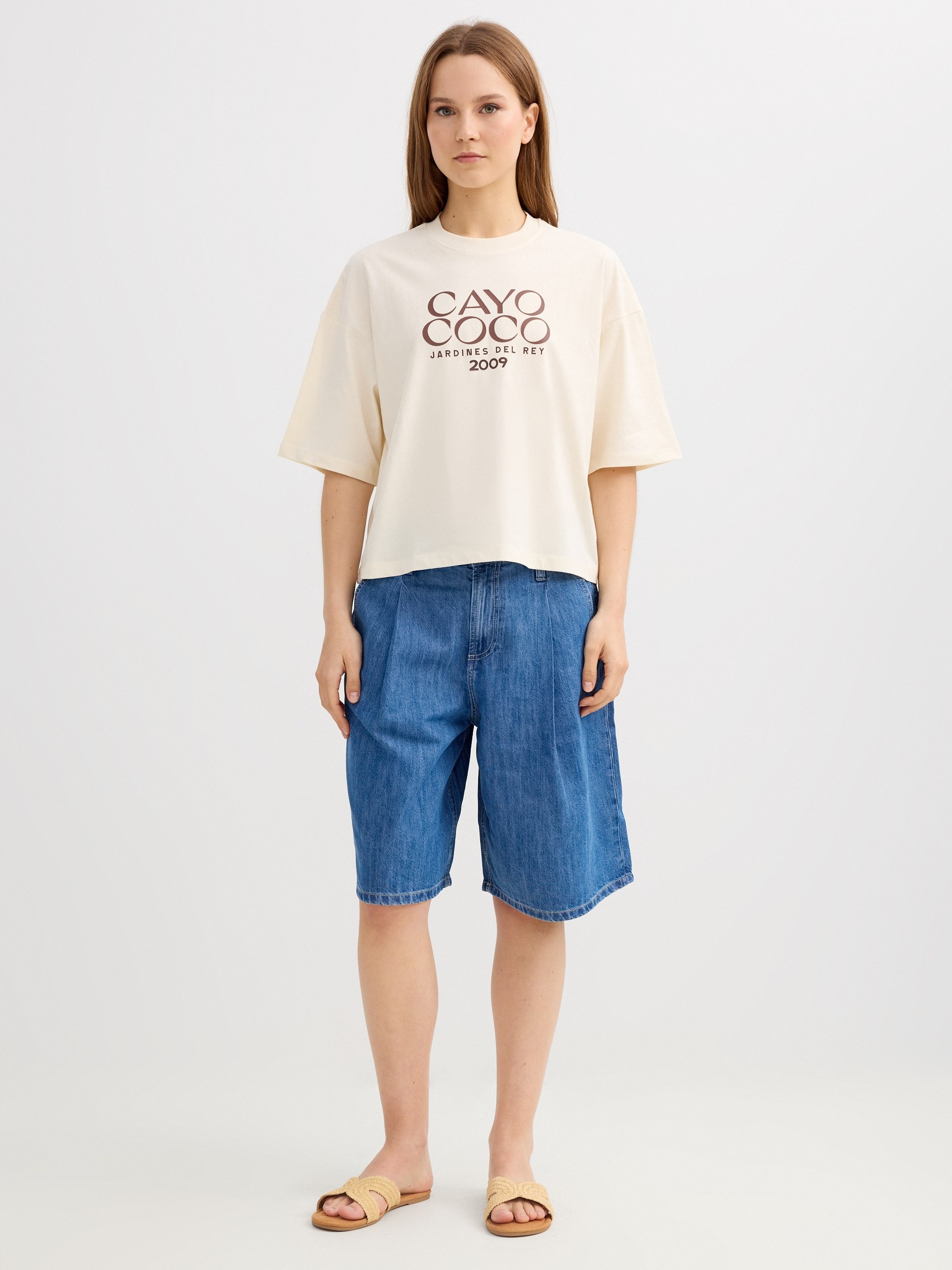 Crew neck T-shirt raw middle front view