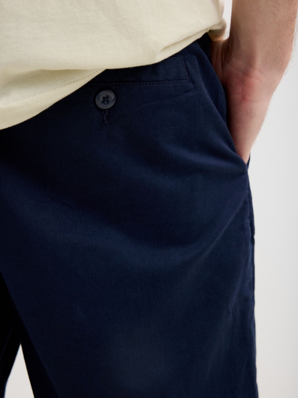 Regular chino shorts navy detail view