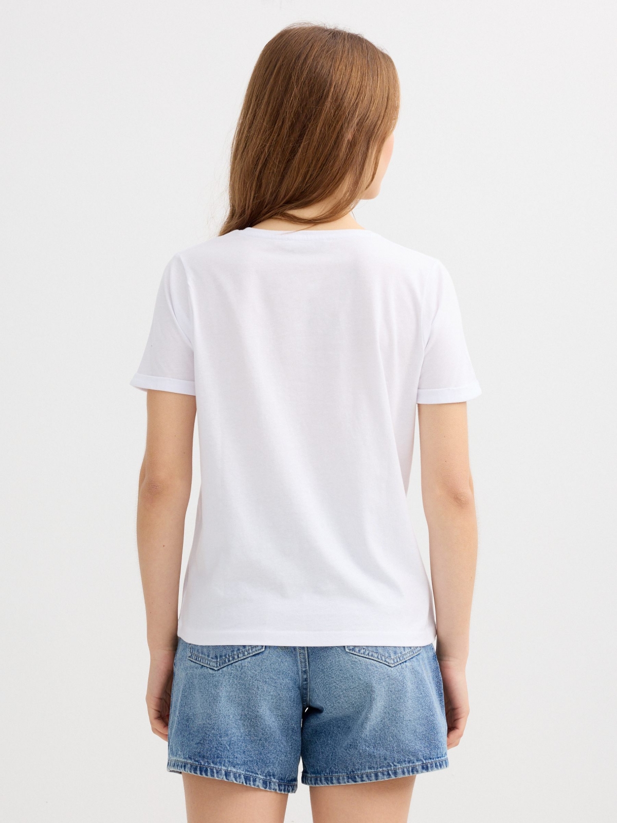 Camiseta étnica de manga curta branco vista meia traseira