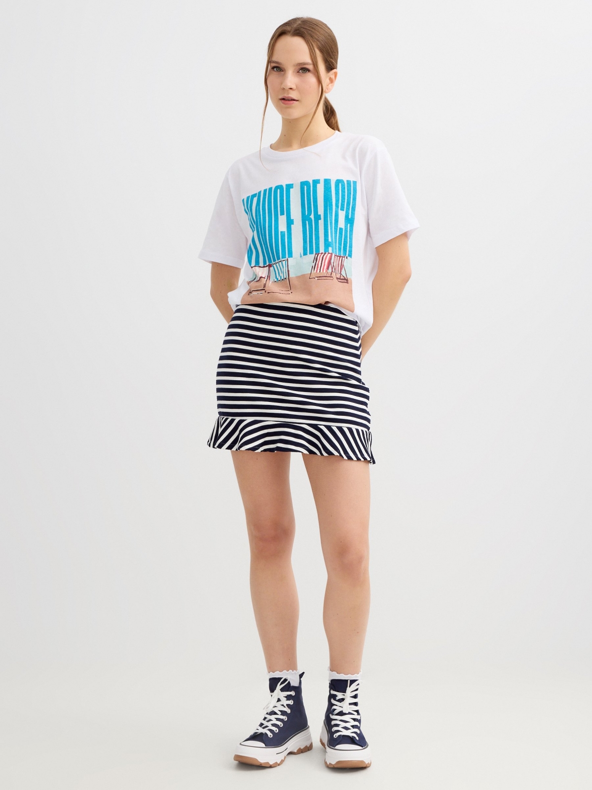 Printed oversized T-shirt white front view