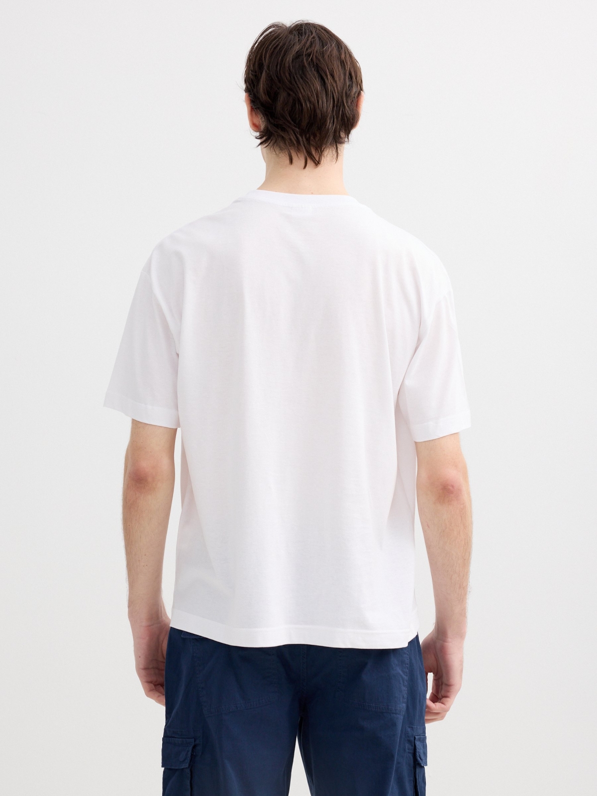 Camiseta breathe branco vista meia traseira