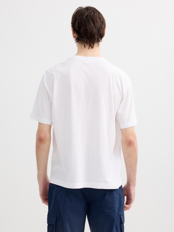 Camiseta breathe branco vista meia traseira