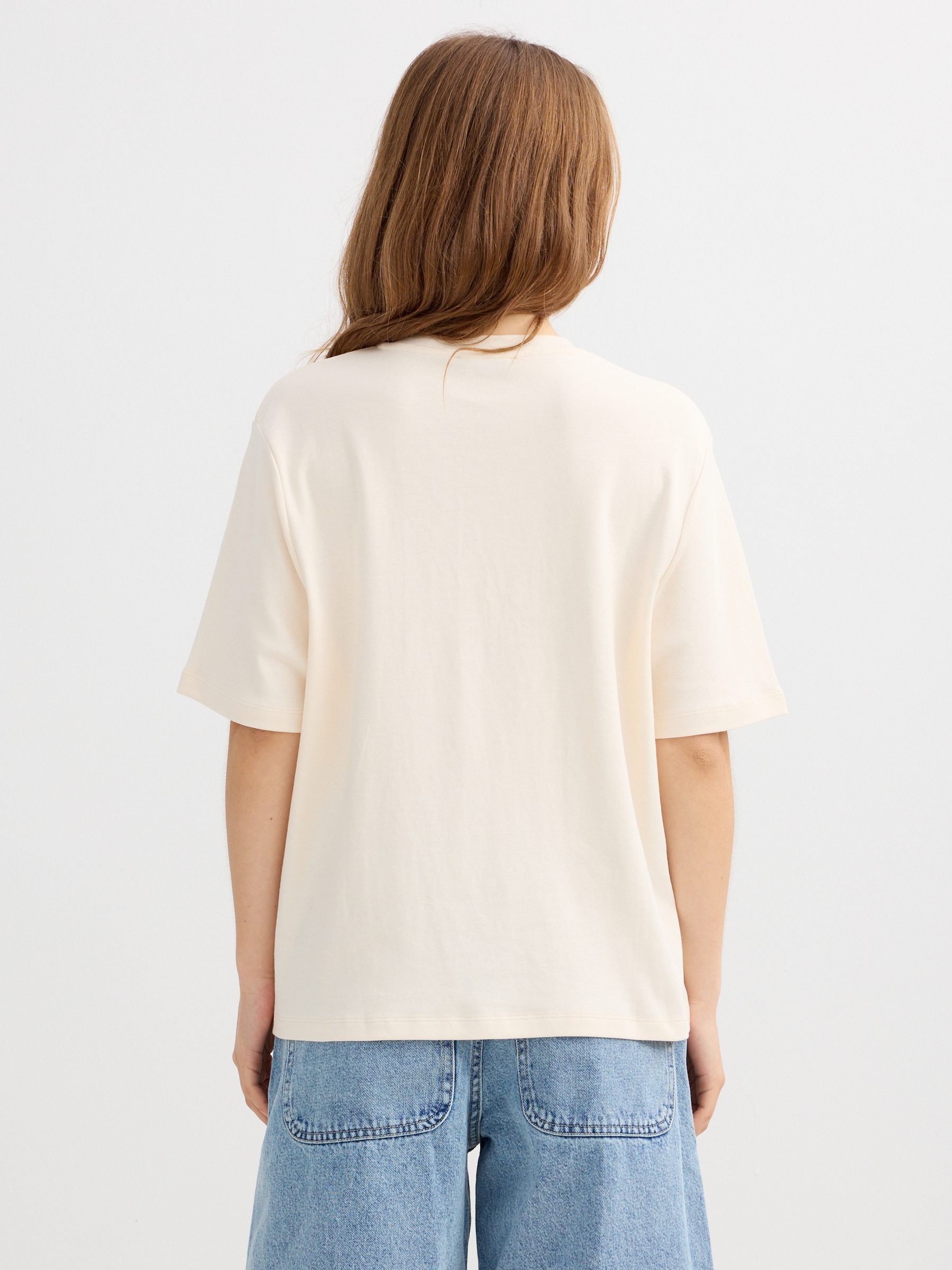 Camiseta oversized gato off white vista meia frontal