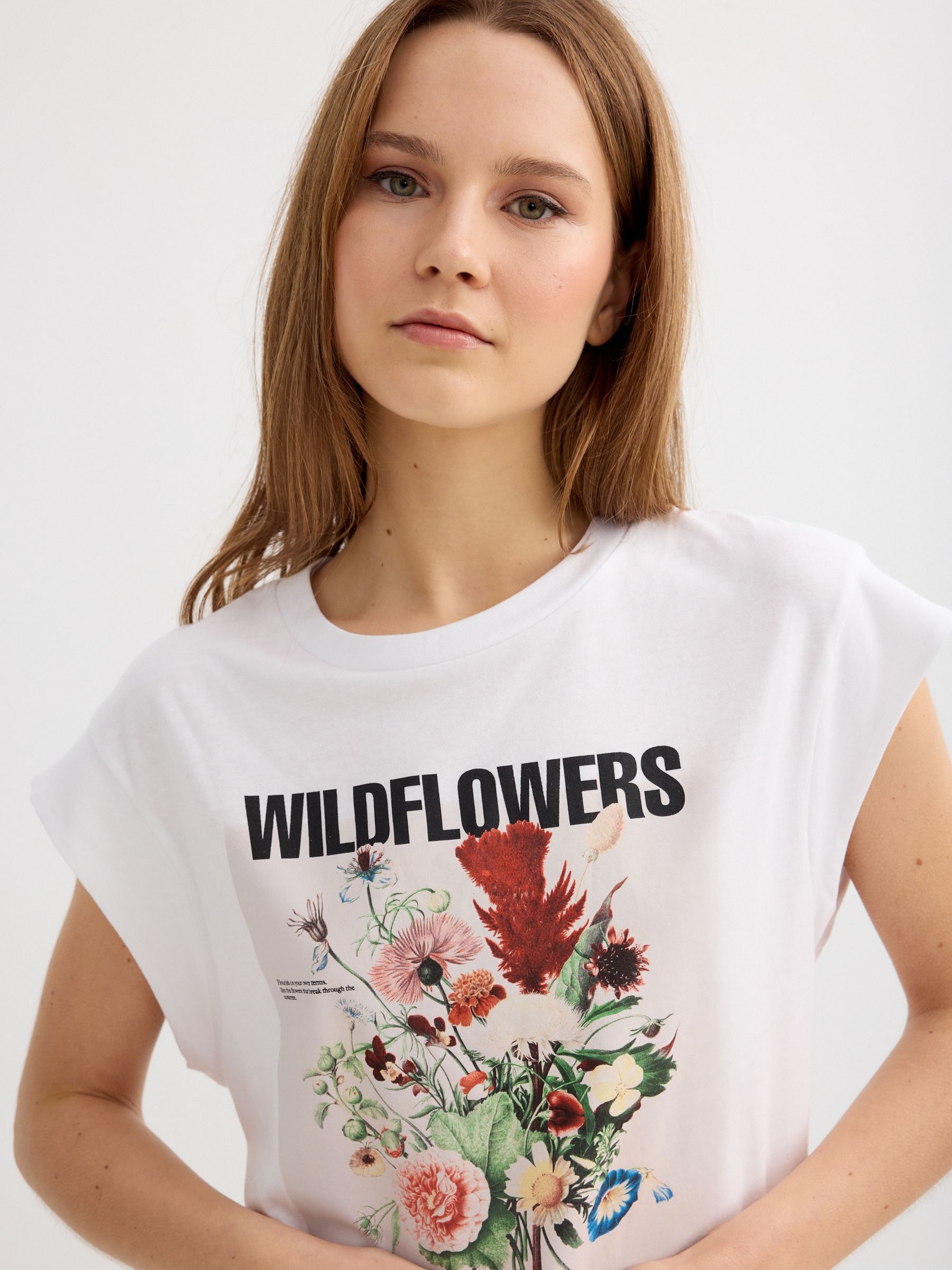 Camiseta wildflowers blanco vista media frontal