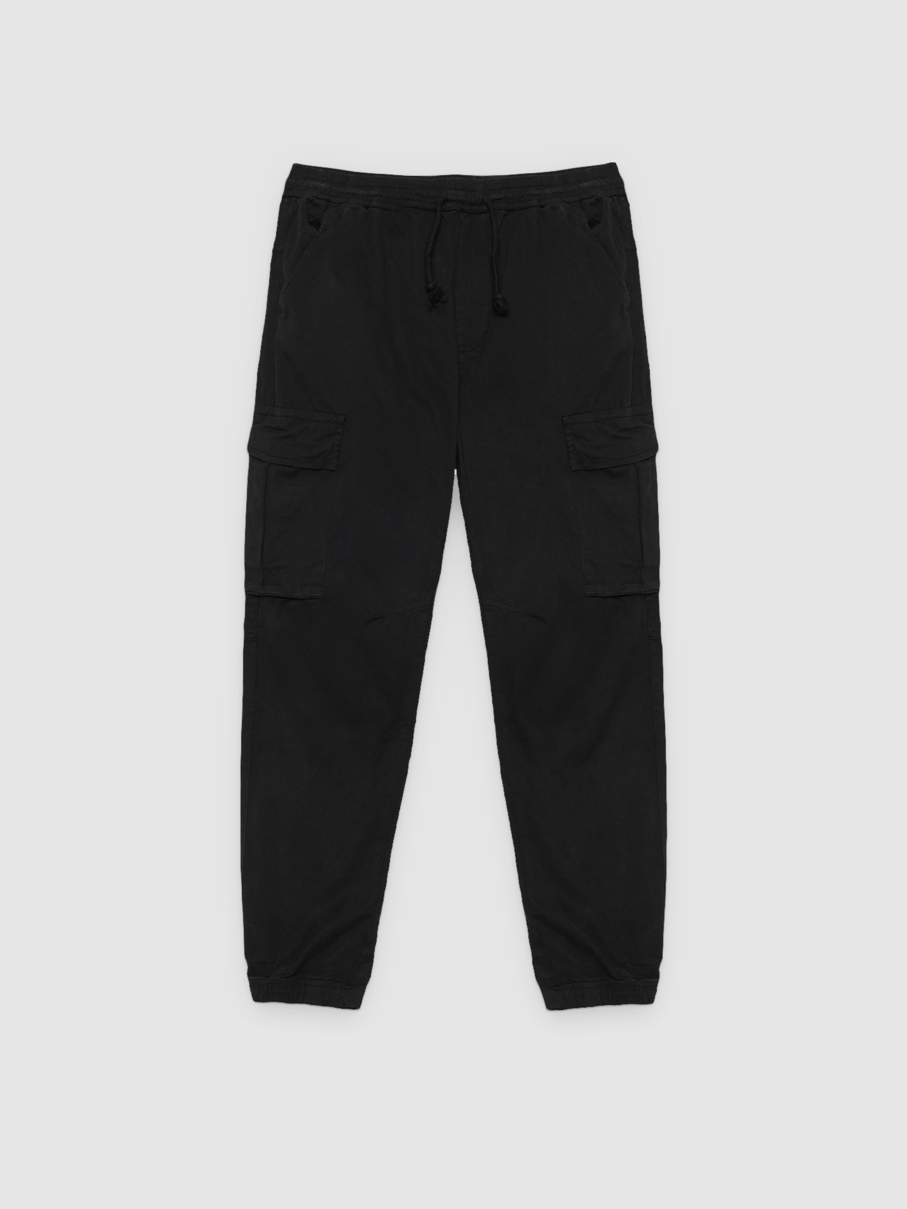 Jogger multibolsos preto vista geral frontal