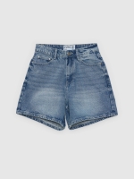%Pto% Shorts mom fit tiro alto azul vista frontal