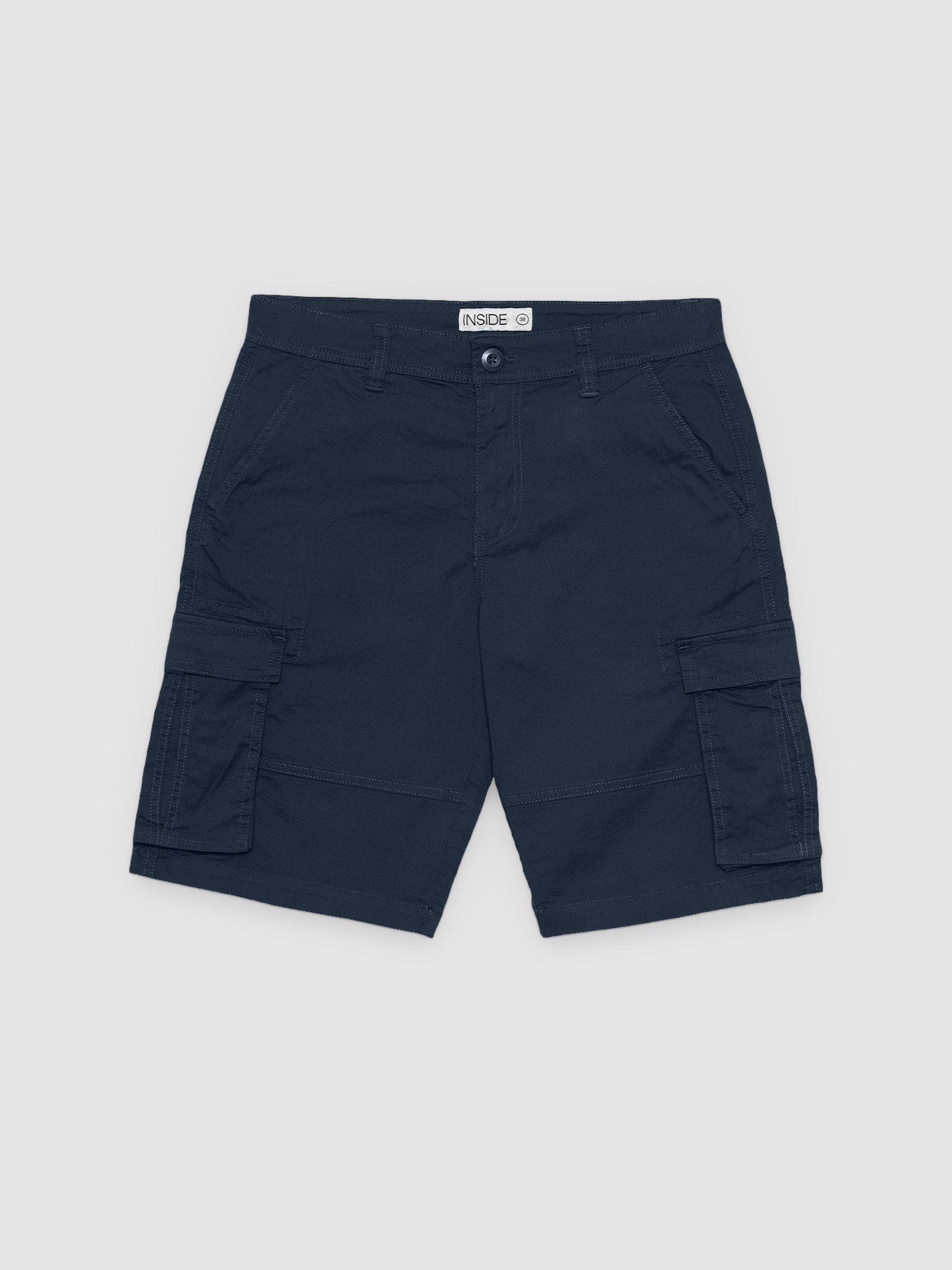 Bermuda cargo gabardina azul petróleo vista meia frontal