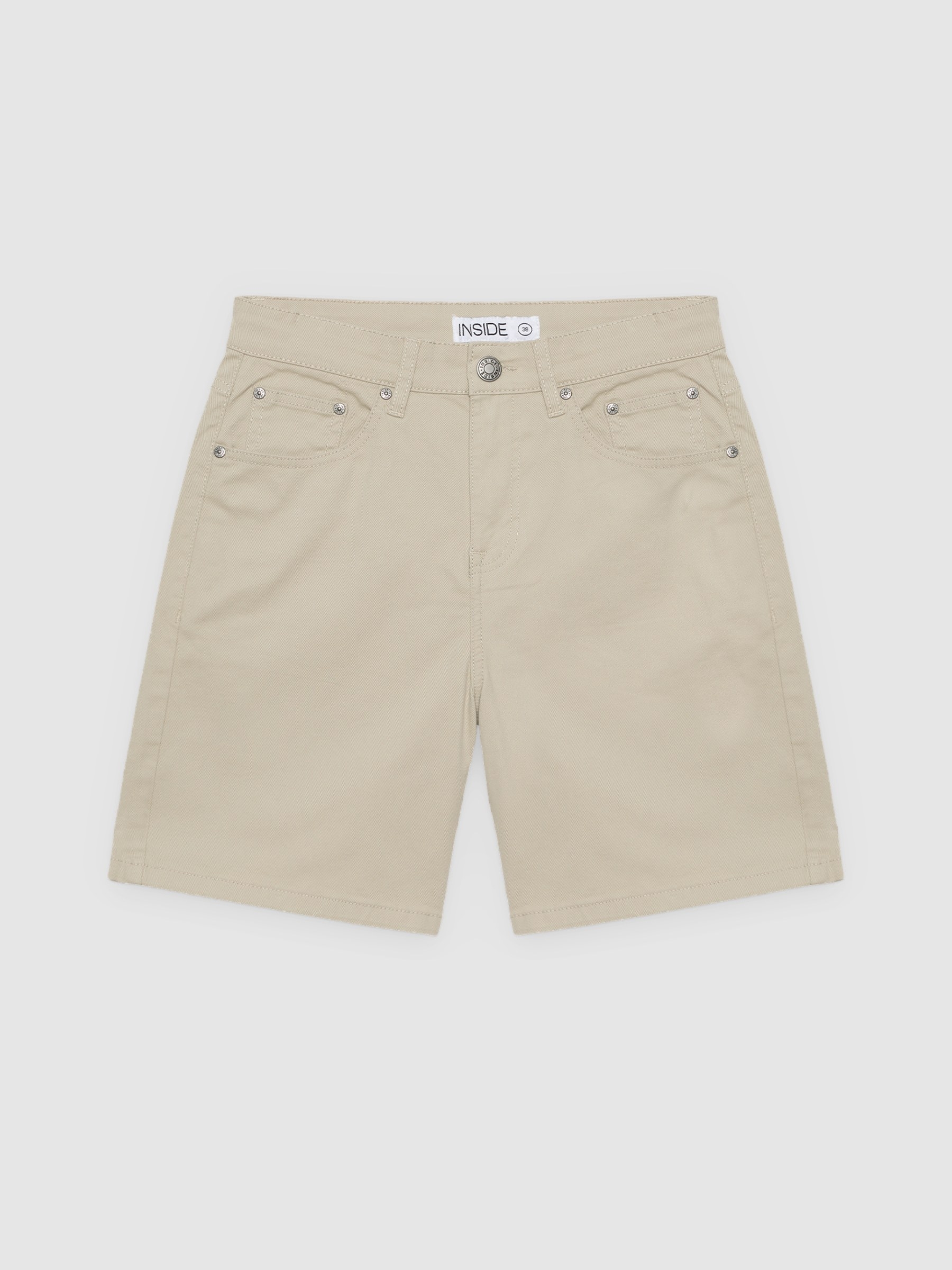 Regular Bermuda shorts raw middle front view
