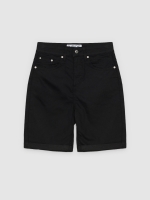 %Pto% High-waisted slim Bermuda black front view