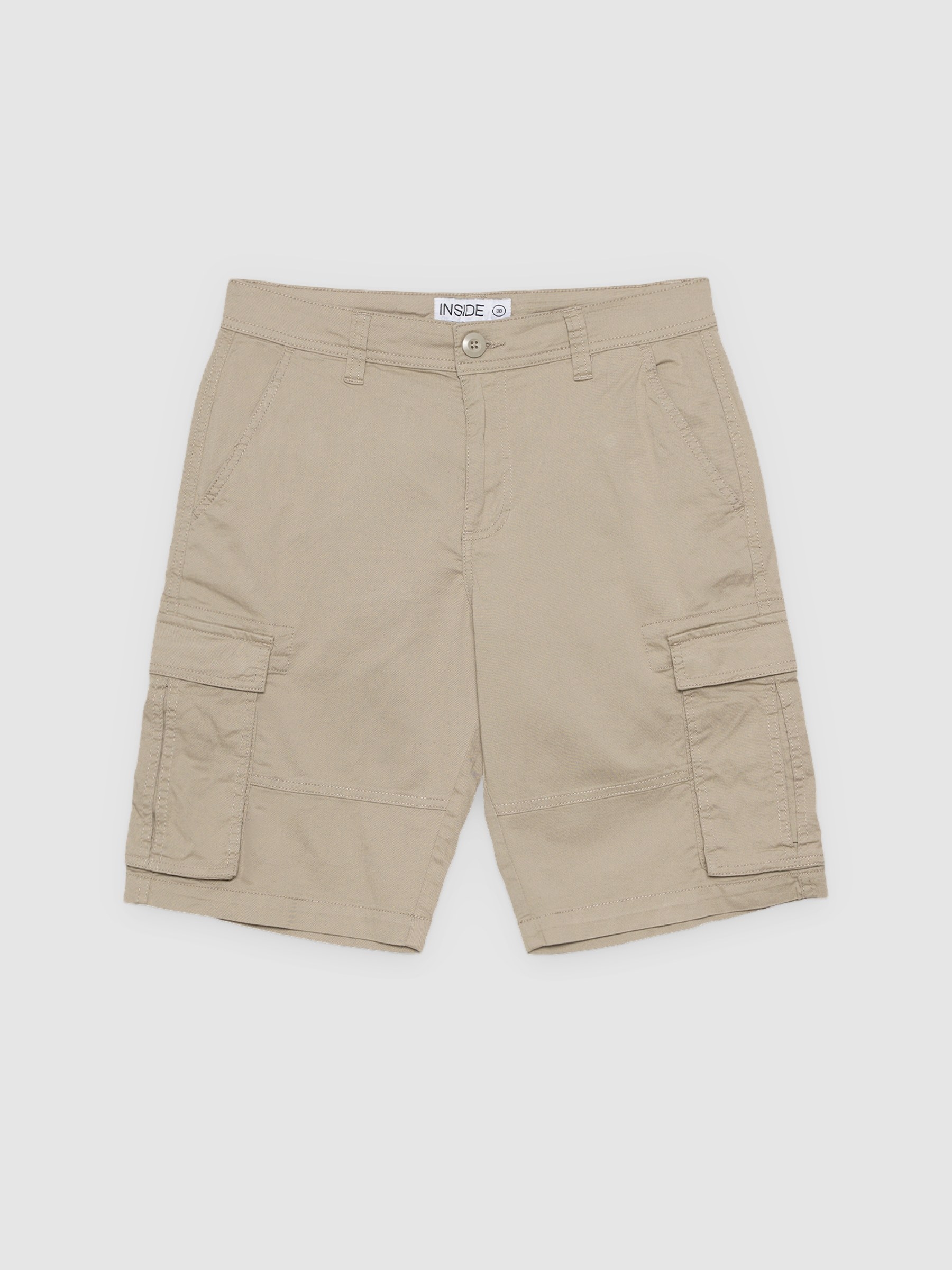 Gabardine cargo Bermuda shorts beige middle front view